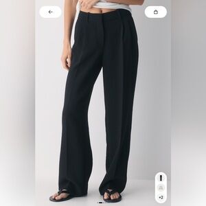 Aritzia Effortless lo rise pant in black size 4 NWT